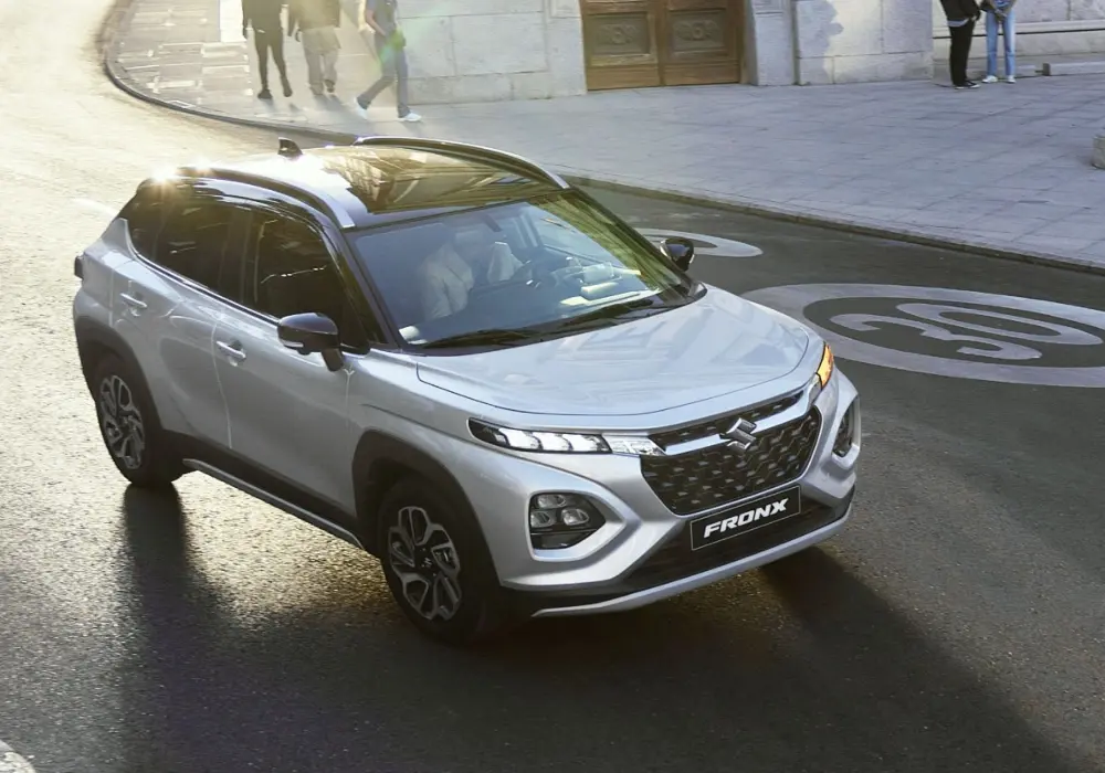 Suzuki Fronx en movimiento. Un SUV compacto y ágil.